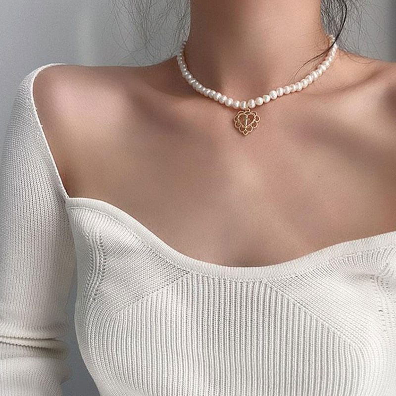 COLLIER PERLE "CHRIST" - Shyrz - streetwear - y2k - casual - vanilla 