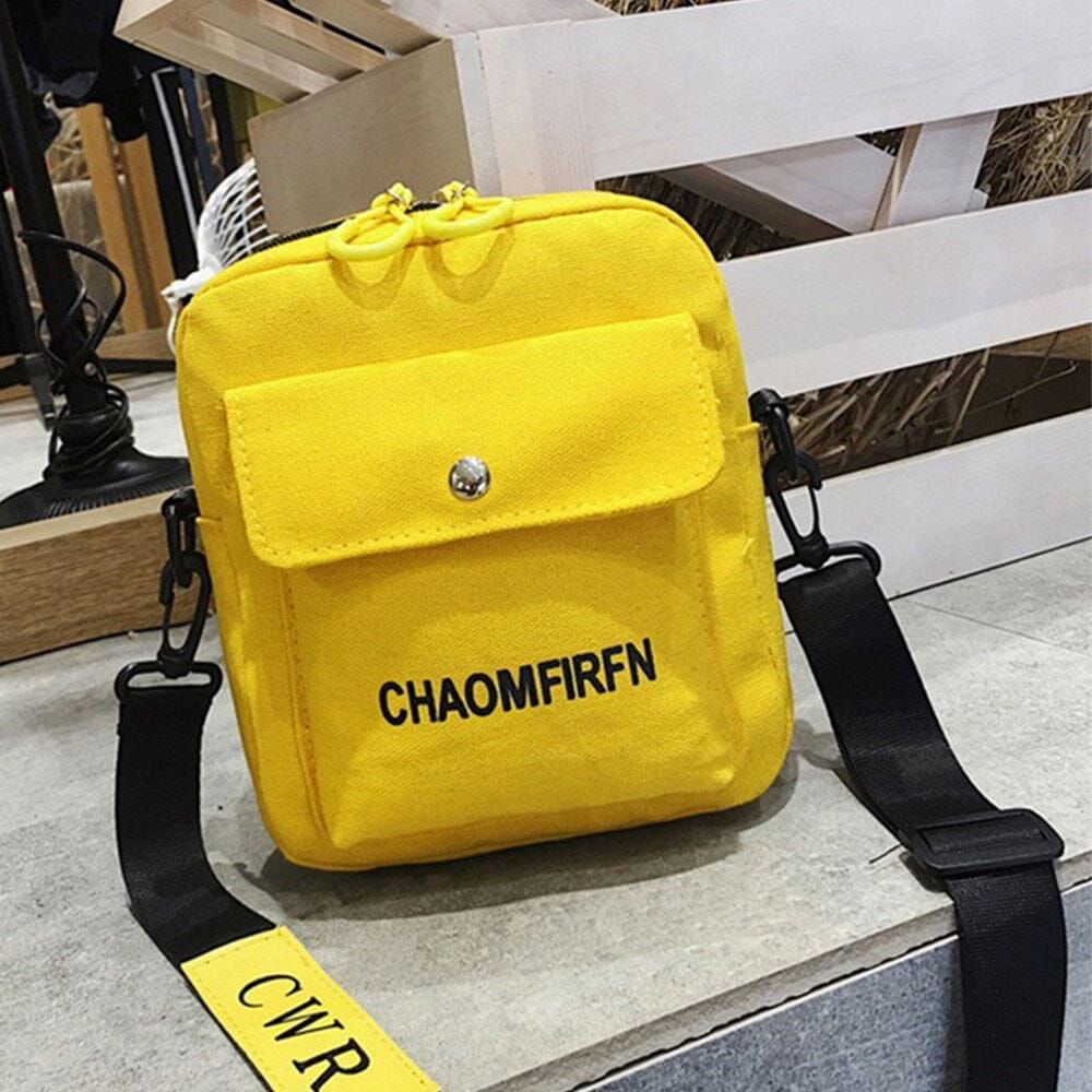 SACOCHE "CHAOMFIRFN" - Shyrz - streetwear - y2k - casual - vanilla 