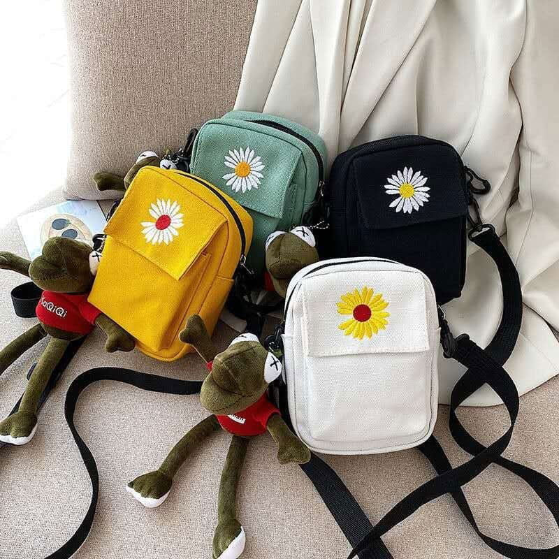 SACOCHE "FLOWERS" - Shyrz - streetwear - y2k - casual - vanilla 